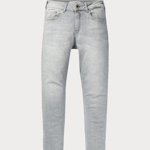 Mid Rise Skinny Jean